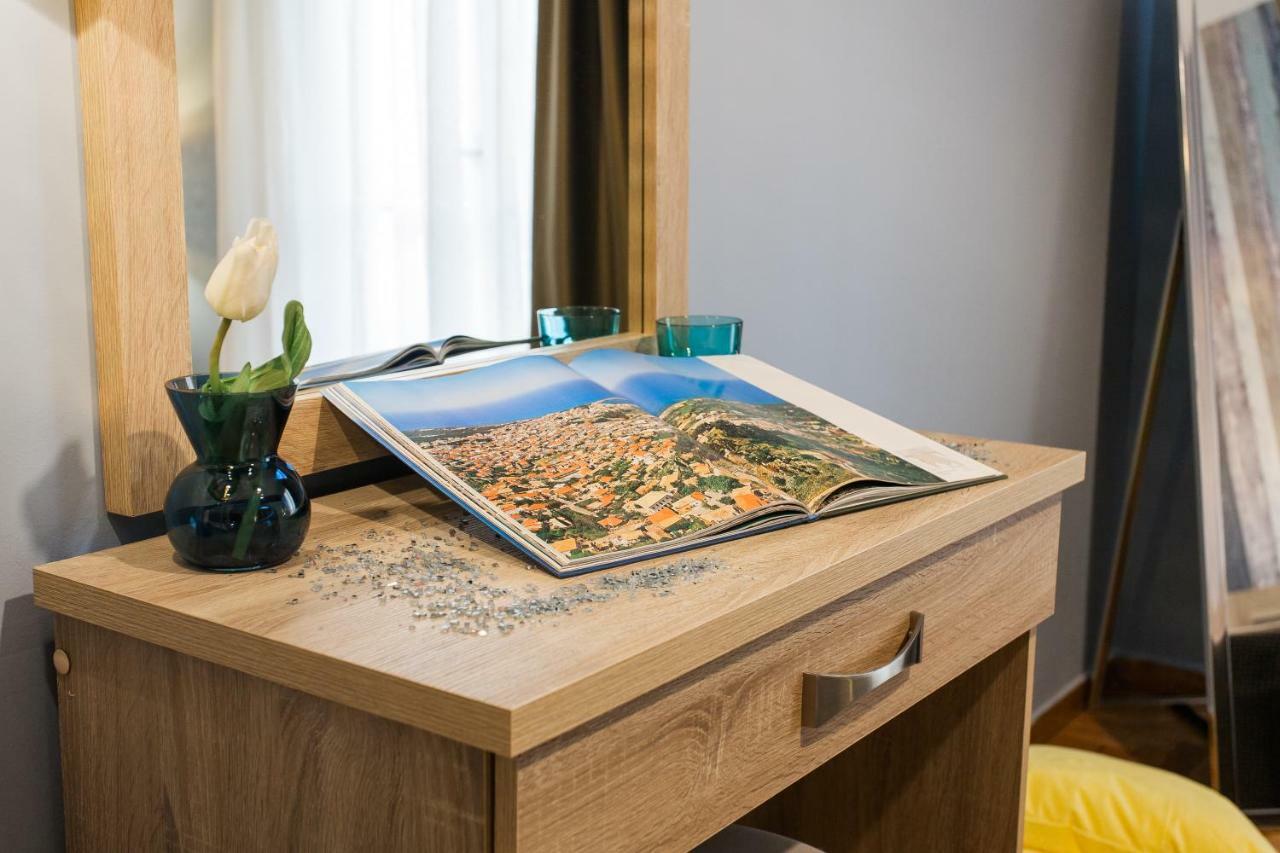 Central, Quiet, Cozy, Very Clean Private Apartment Close To Acropolis Athena Bagian luar foto