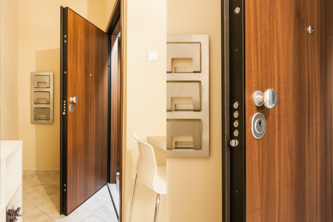 Central, Quiet, Cozy, Very Clean Private Apartment Close To Acropolis Athena Bagian luar foto